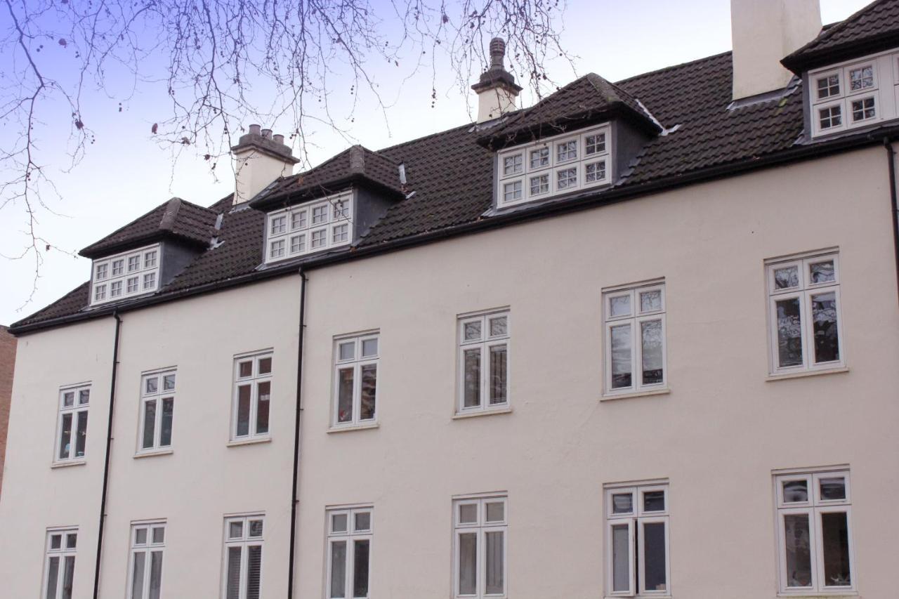 Modern & Spacious Flat In The Centre Of Bristol! Экстерьер фото